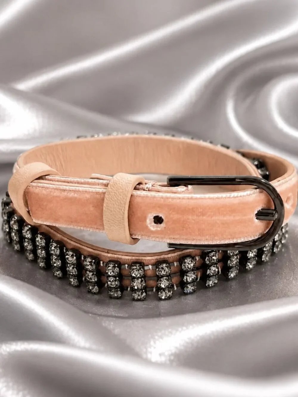 NWT $128 Tory Burch CRYSTAL EMBELLISHED DOUBLE-WRAP VELVET BRACELET
